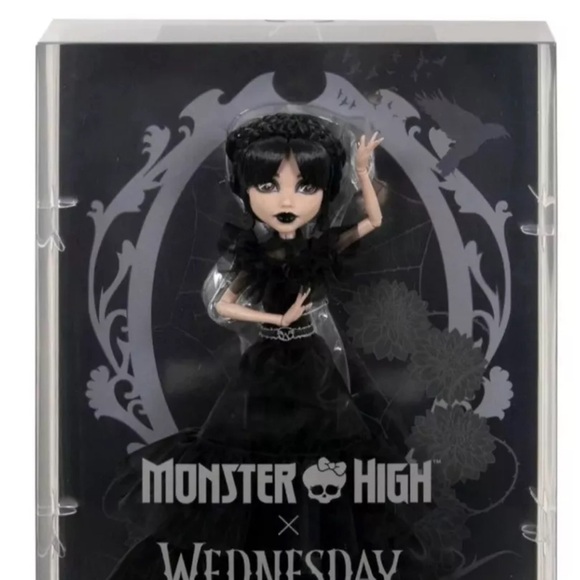 Monster High Wednesday Addams Limited Edition Fashion Doll - Picture 3 of 3